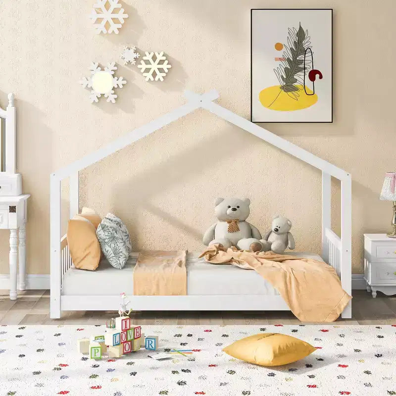 Lit plateforme - cadre de lit en bois en forme de maisonnette avec tête de lit, pied de lit et toit