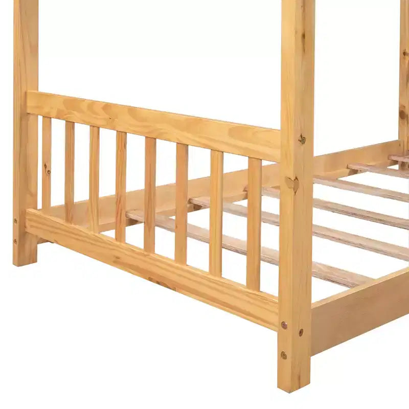Lit plateforme - cadre de lit en bois en forme de maisonnette avec tête de lit, pied de lit et toit