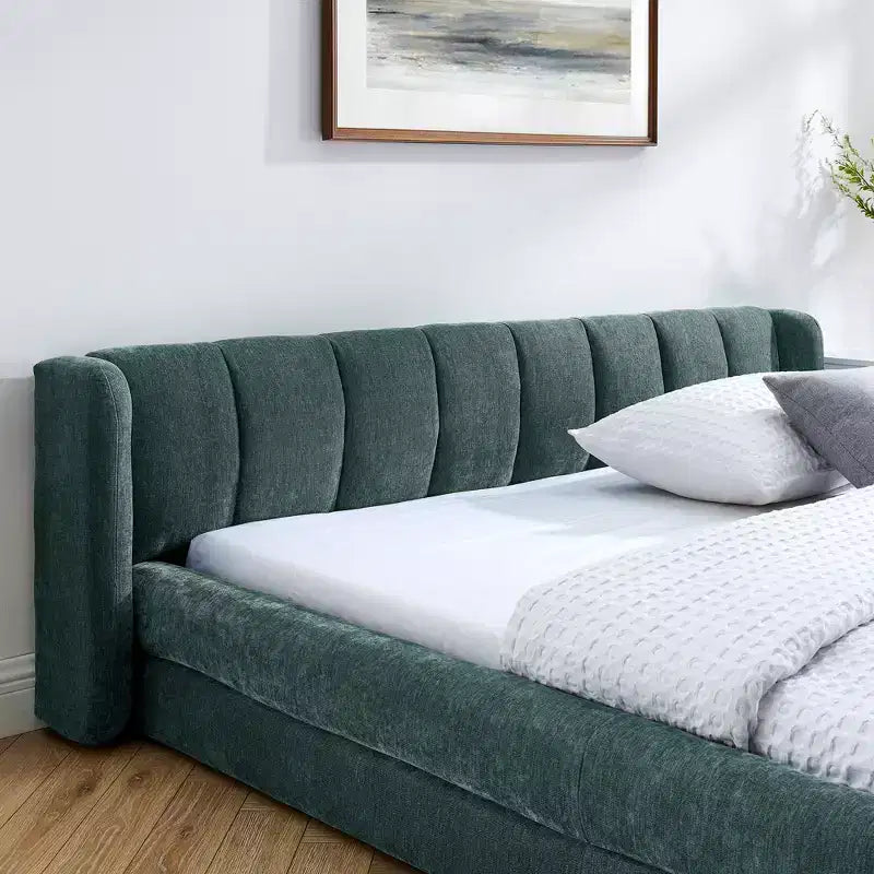 Polsterbett aus Chenille mit hohem, dickem Kopfteil