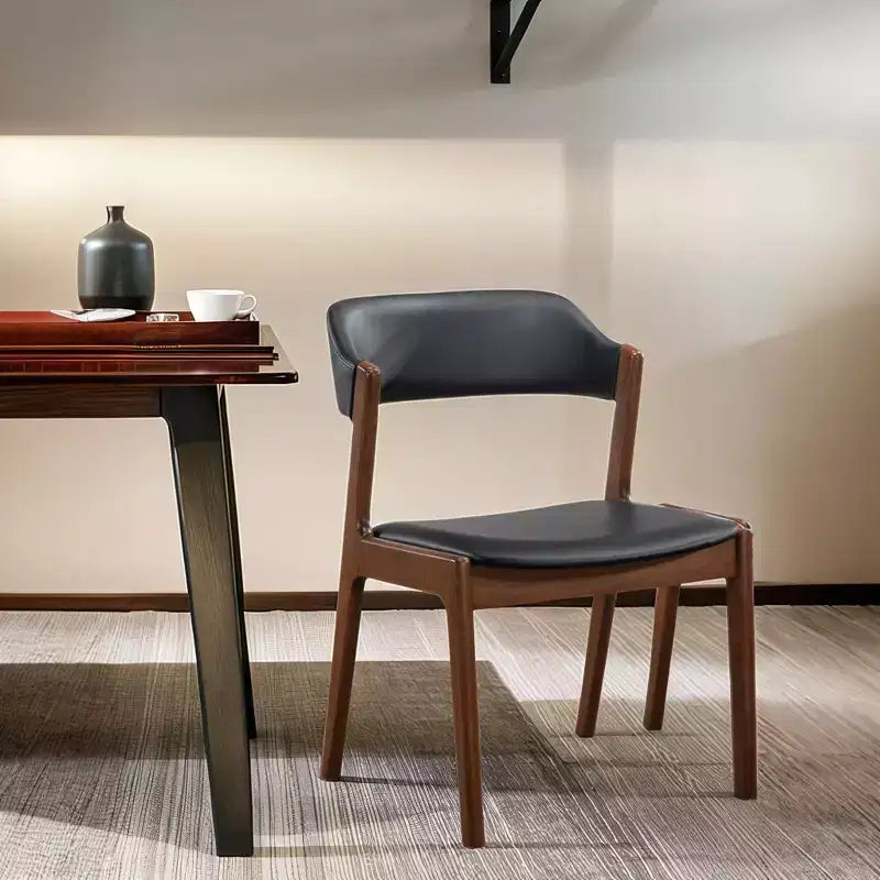 Esszimmerstühle aus Massivholz und Kunstleder im Mid-Century-Modern-Stil (Set aus 2)