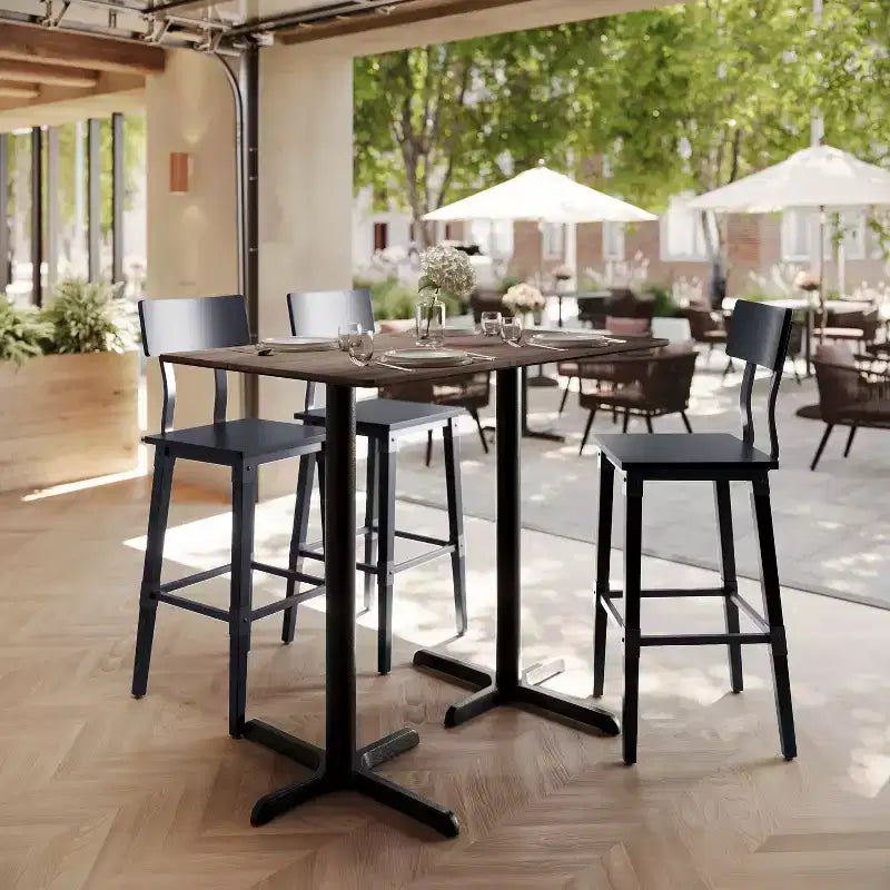 Table de bar et piètement de hauteur bar